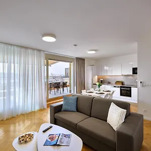 Downtown Rubesova Hotel apartamentowy Praga