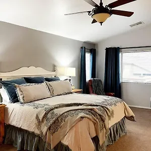 https://la-posada-de-lucy-llc.hotelsofphoenix.com